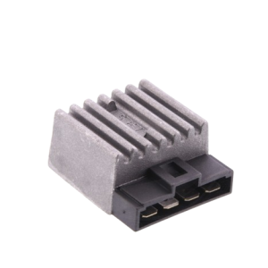 Regulator napona original Piaggio 4-Pin 12V – Vespa Primavera / Sprint / Aprilia SR Motard / Scarabeo / Piaggio Typhoon